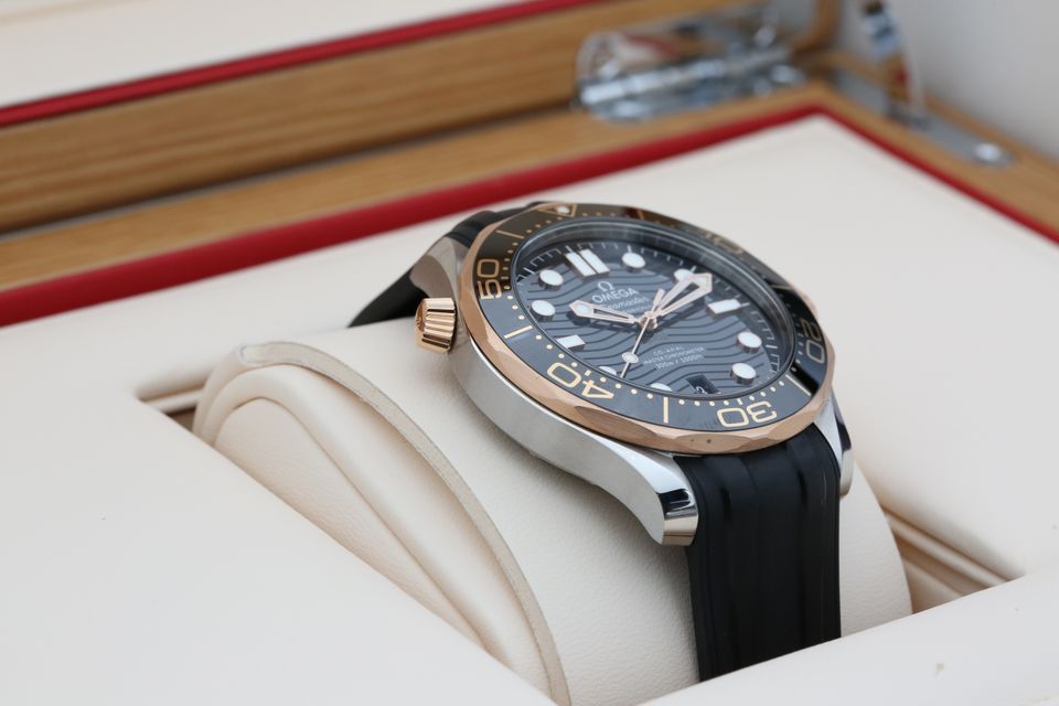 Omega Seamaster Diver 300m 210.22.42.20.01.002 Image 4
